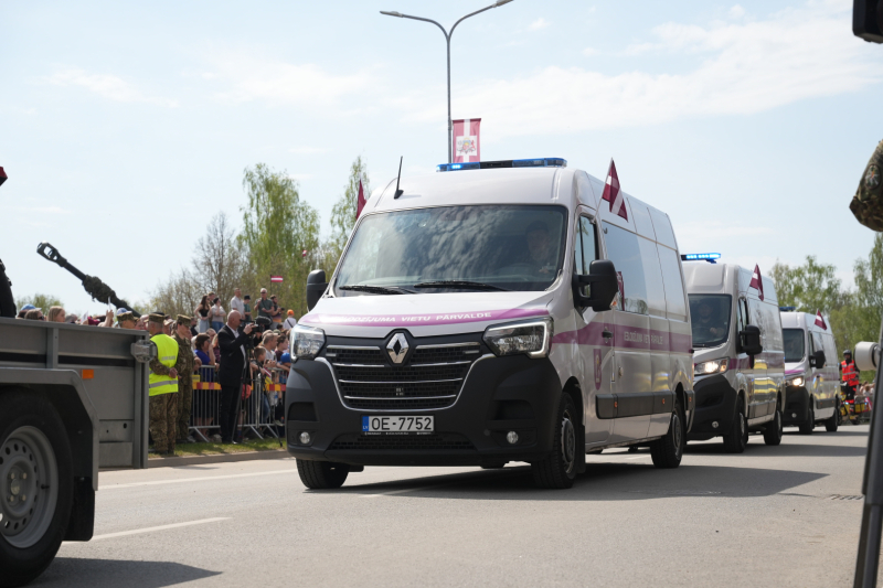 Parādē piedalās IeVP konvoja vienība
