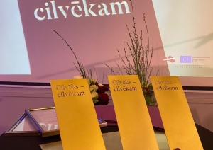Cilvēks - cilvēkam